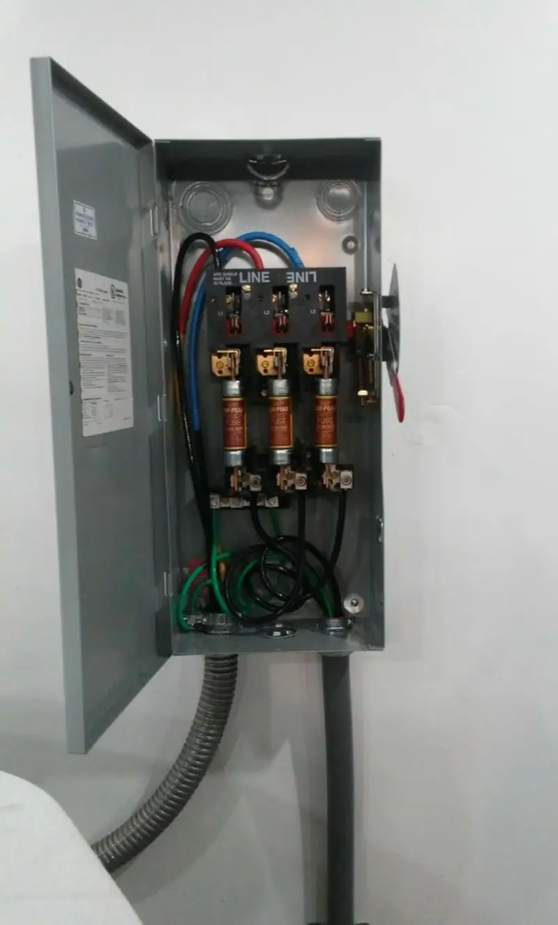 Three-phase disconnect switch installed for Smoke Detector Installation in Rockport